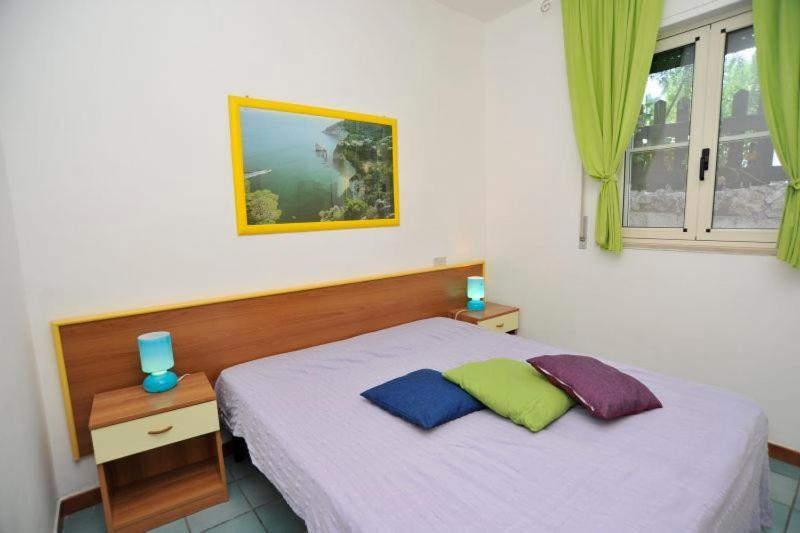 Residence Montelci Mattinata Szoba fotó